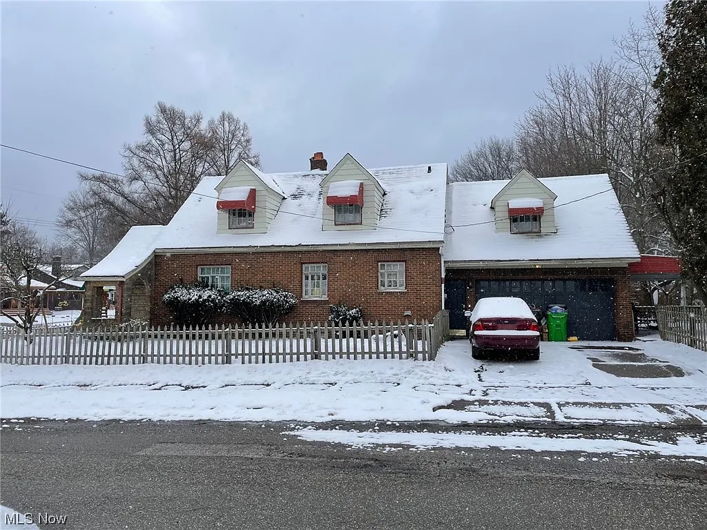 204 E Tuscarawas Ave photo 1
