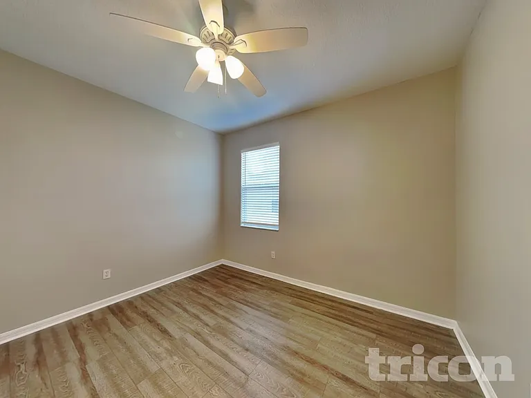 221 Fern Gulley Dr — Photo 14