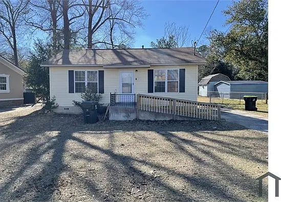 225 Evergreen St — Photo 1