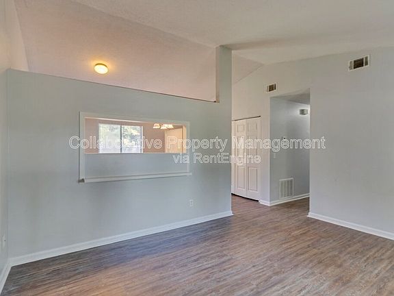 3rd image of 128 Pointe South Dr
