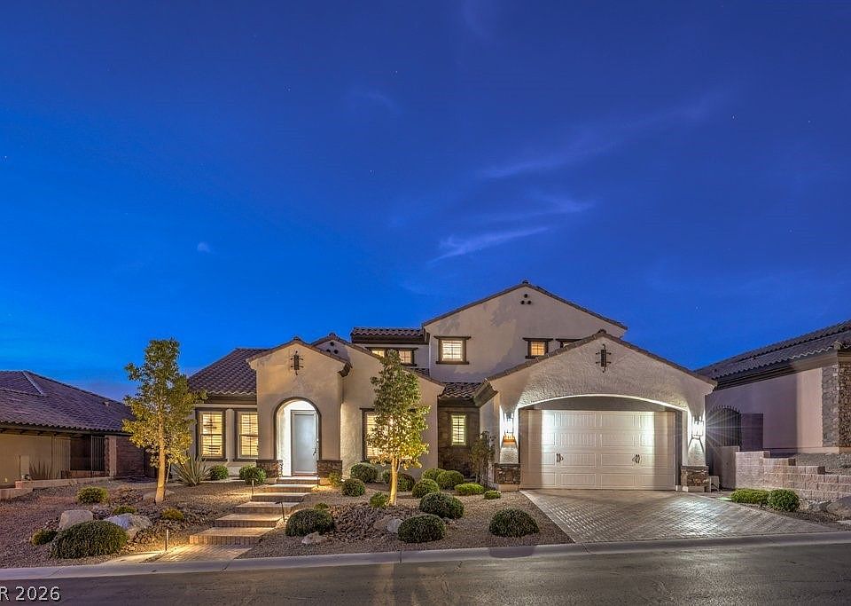 1st image of 2440 Chateau Napoleon Dr