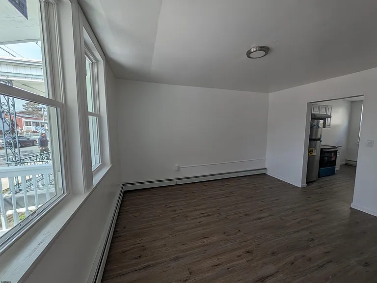 803 N Indiana Ave — Photo 8