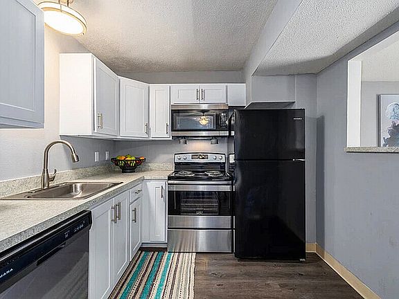 5th image of 398 Enchanted Pkwy #503E-101