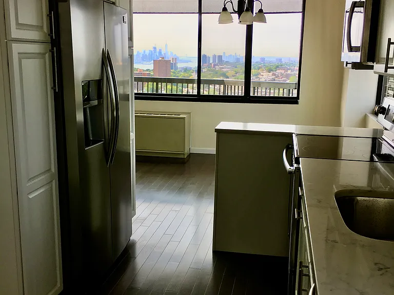 770 Anderson Ave #22 — Photo 1