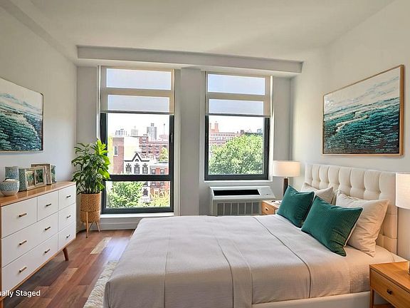 4th image of 321 E 3rd St APT 6D