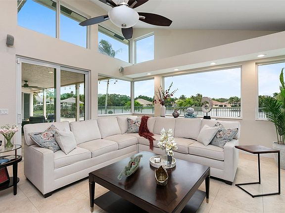 2nd image of 1211 Manor Drive