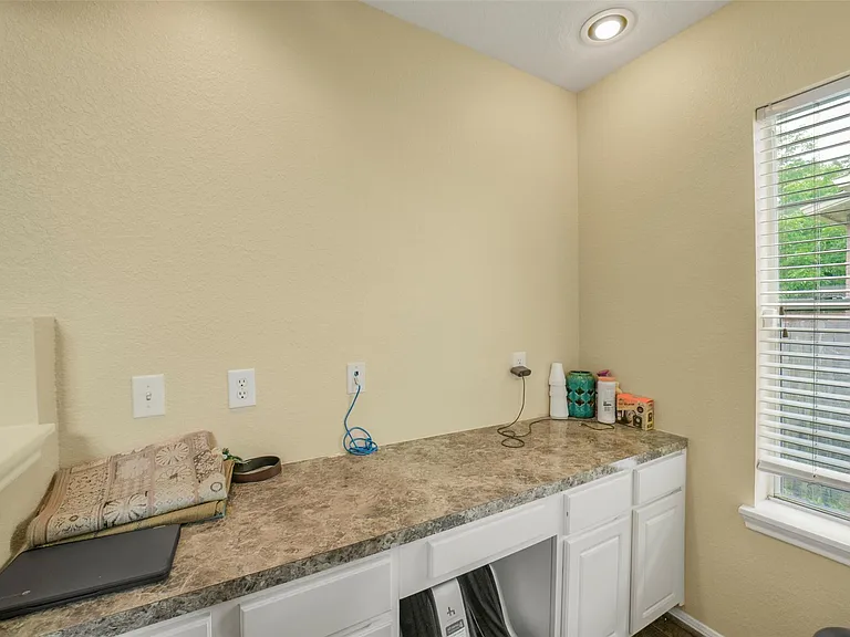 22554 Bristolwood Ct — Photo 31