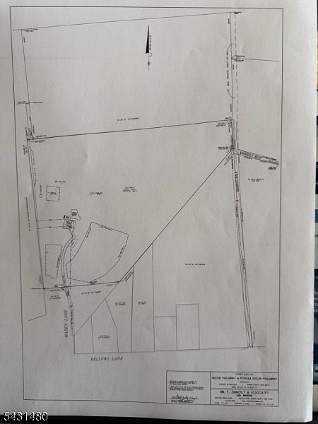 1st image of 8 Mabey Ln