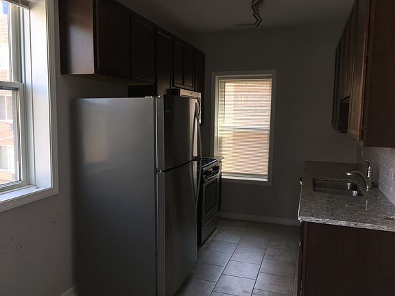 3rd image of 650 W Arlington Pl #57-1