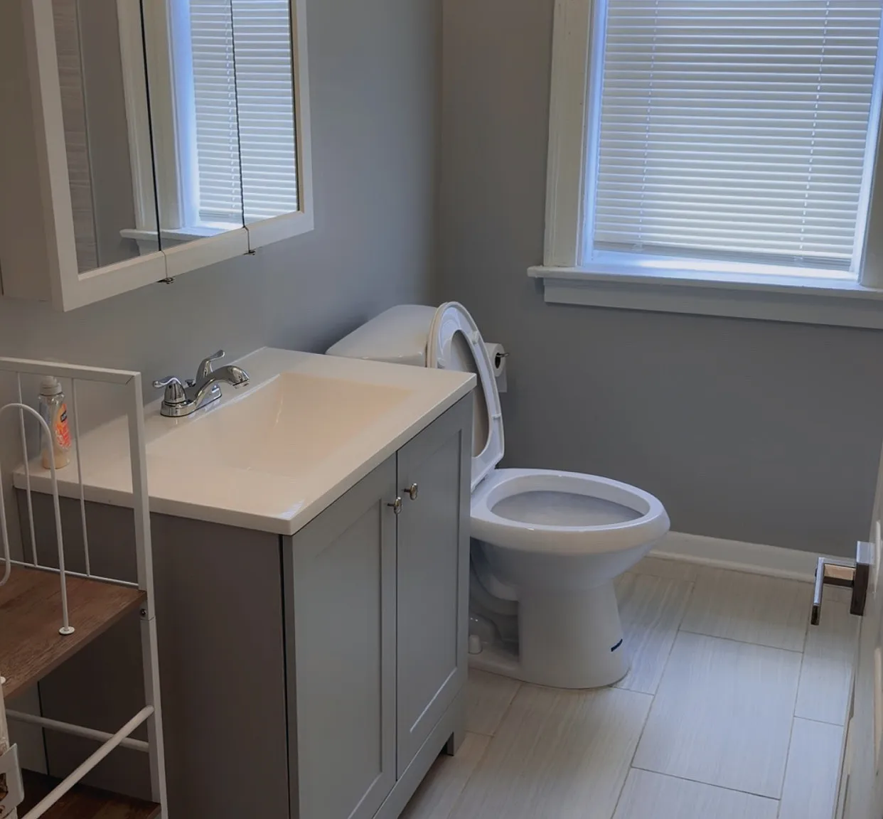 Spacious South Shore 3 Bed 1 Bath — Photo 4