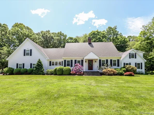 127 Castle Hill Road, Newtown, CT 06470