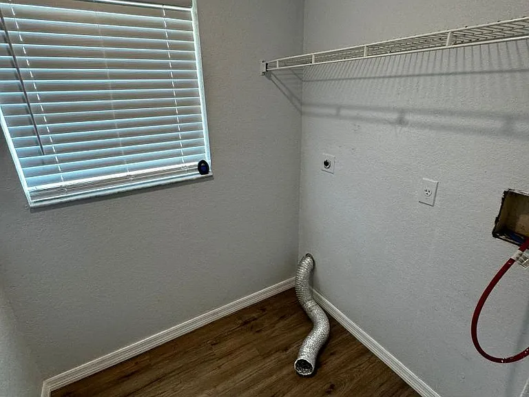 Unit Photo