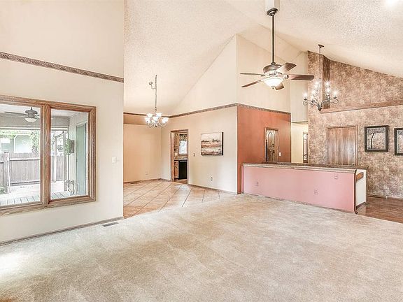 5th image of 2309 N Longwood Cir