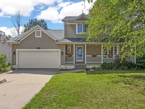 611 Deer Run Dr NE, Cedar Rapids, IA 52402