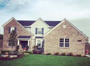 120 Rivercrest Ct, Oxford, MI 48371