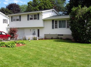 5246 Bear Rd, North Syracuse, NY 13212