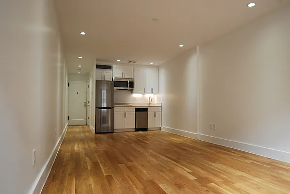 Rented by Buchbinder & Warren | media 5