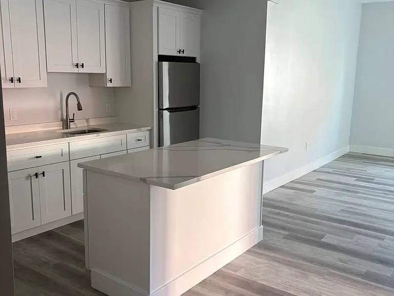 1 Lafayette Sq #102 — Photo 8