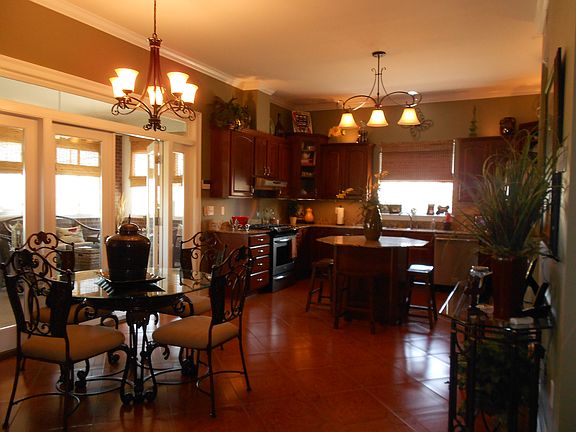 4th image of 120 Riverbend Dr