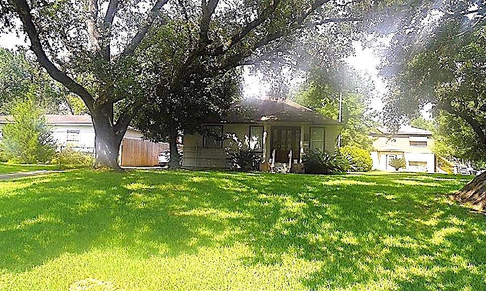 1st image of 1749 Forest Hill Blvd