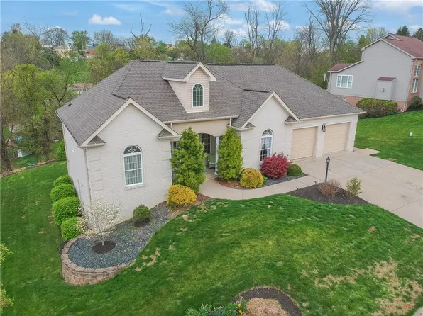 22 Sunridge Dr, Coraopolis, PA 15108