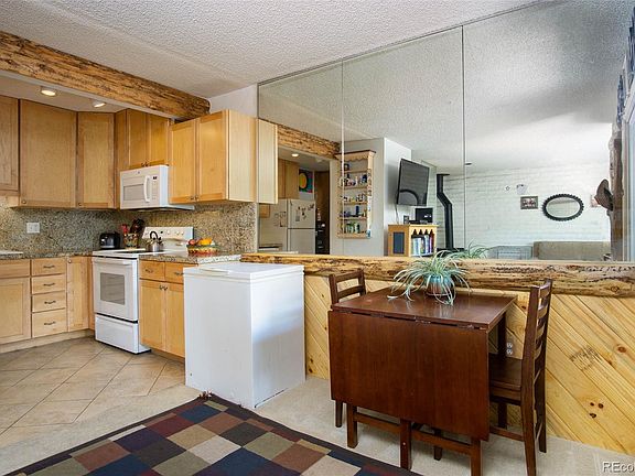 2nd image of 4 Balsam Ct