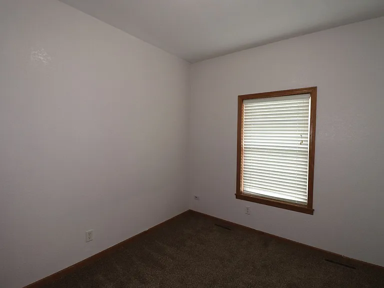 2116 Thompson Dr — Photo 23