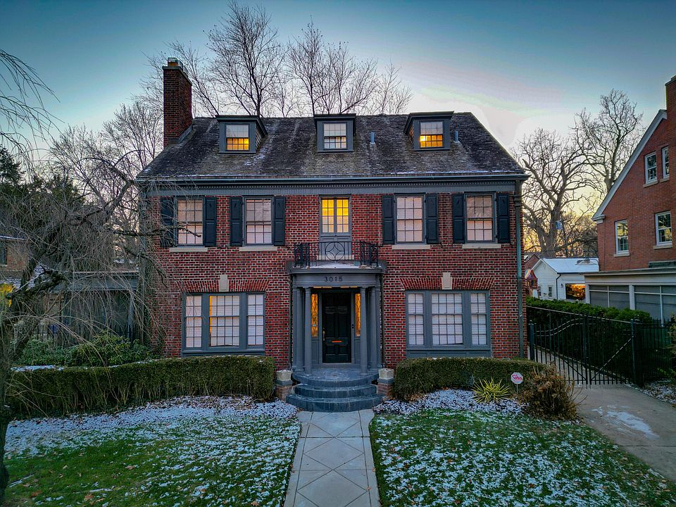 1st image of 3015 Iroquois St