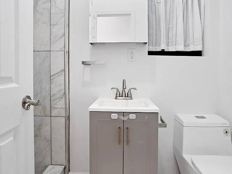 235 5th Ave #3 — Photo 7
