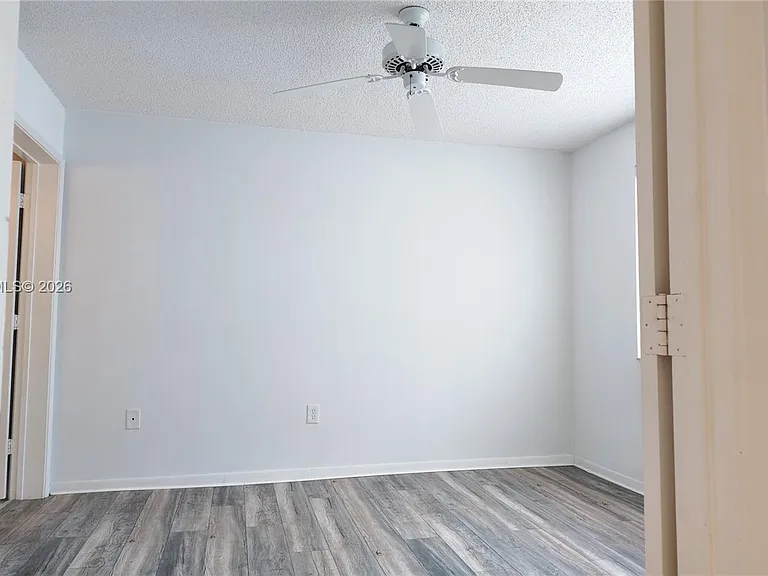 2236 N Cypress Bend Dr #207 — Photo 9