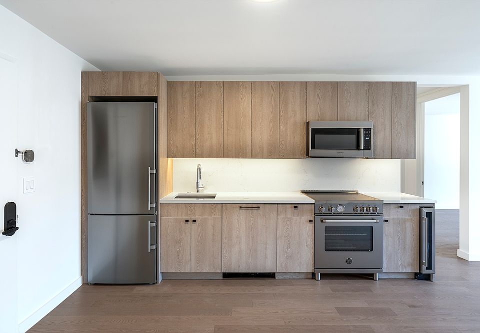 1st image of 220 E 72nd St #21B2