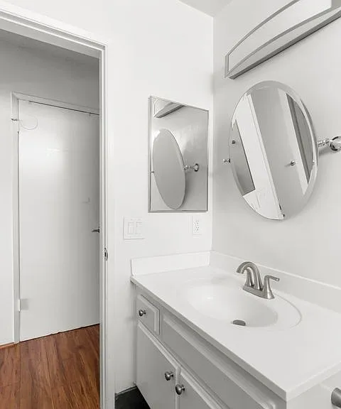 1552 Armacost Ave #9 — Photo 18