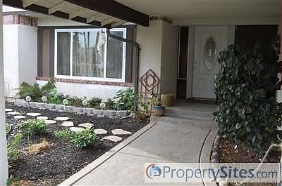 3rd image of 8232 Bonnie Oak Way