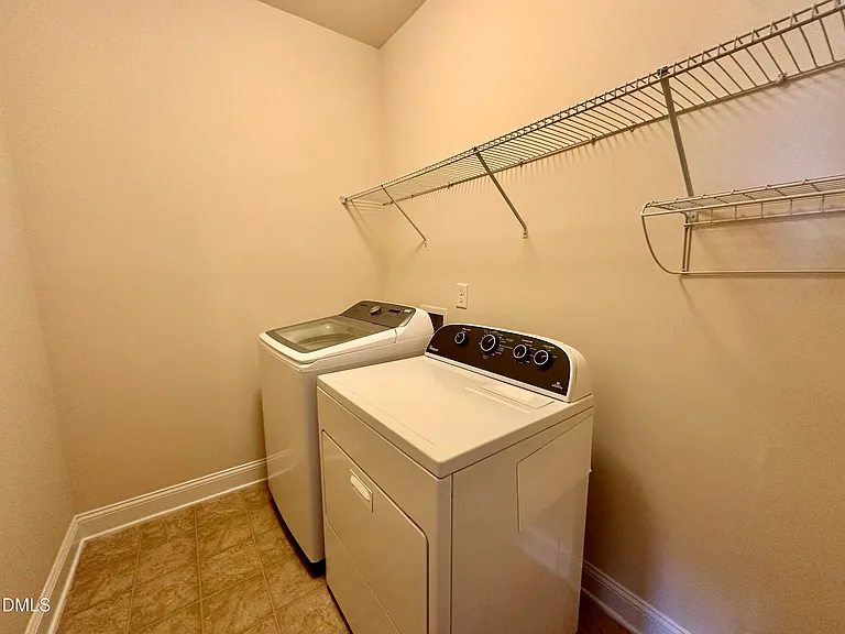 1004 Waymaker Ct — Photo 23