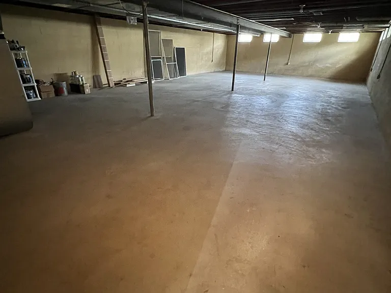 2044 Peters Rd — Photo 12