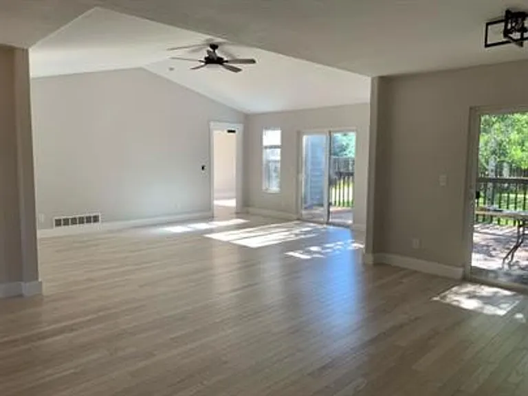 420 Mineral Ave — Photo 5