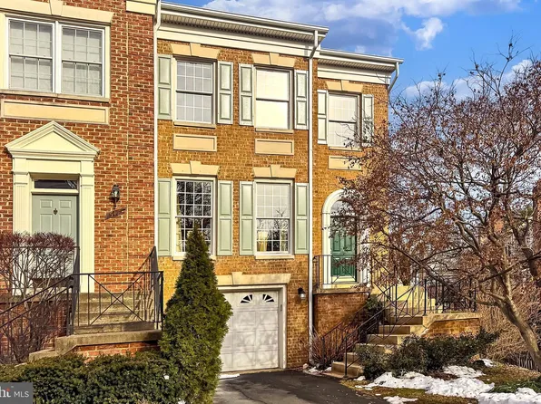 5119 Winding Woods Dr, Centreville, VA 20120