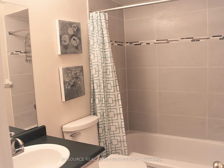 301 Gowan Ave #BASEMENT — Photo 4