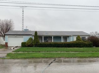 610 W 11th St, Rushville, IN