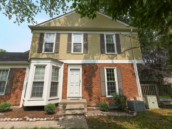 1247 Candlestick Ln, Rochester, MI 48306