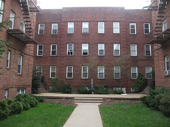 2nd image of 652 Salem Ave #35a3aa471