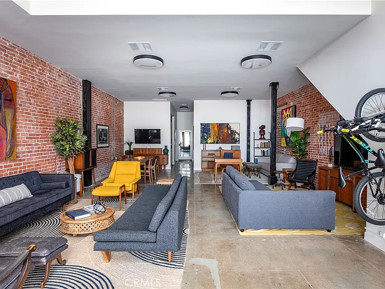179 Culver Blvd — Photo 2
