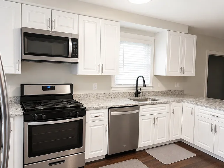 1708 Doral Ct — Photo 4