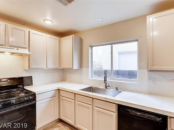 5th image of 6801 Mahogany Meadows Ave