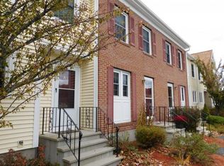 313 Fox Hollow Way, Manchester, NH 03104