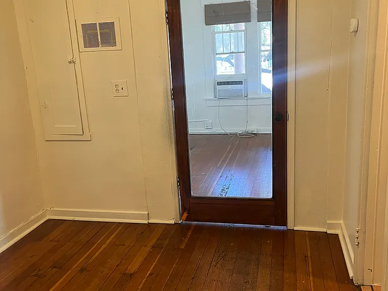 308 E 12th St #308 — Photo 9