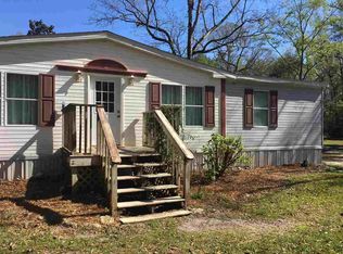 27 Bluebird Ln, Crawfordville, FL 32327