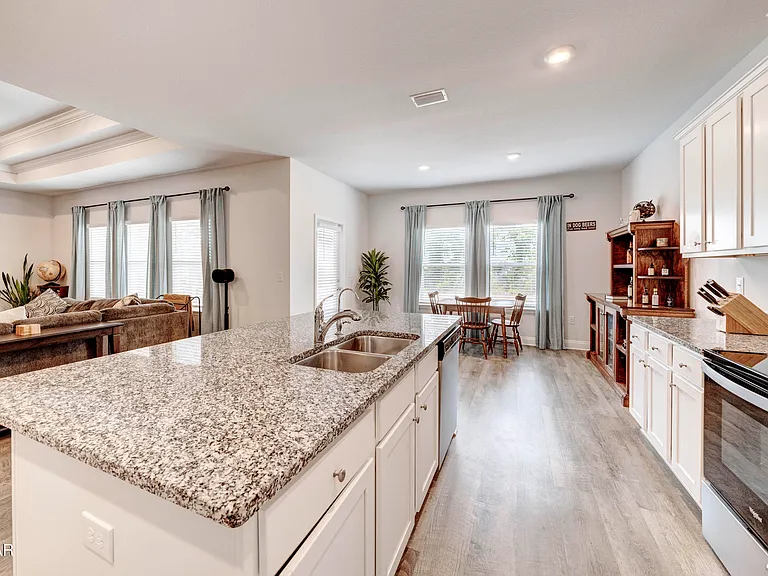 460 Albert Meadow Ln — Photo 11