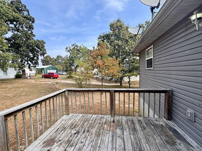 14209 Haywood Dr — Photo 17