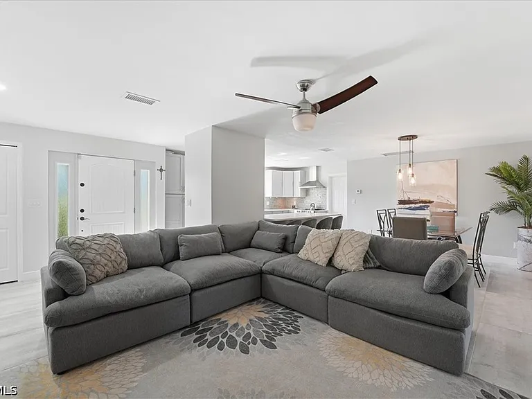 1023 El Valle Ave — Photo 7